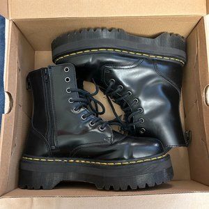 Dr. Martens Jadon Boots Size US 7 / EU 38 - Barely Used, Excellent Condition!